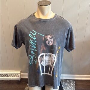 Z Britney Spears Reproduction Vintage Men’s Medium Graphic Tee with Iconic Print